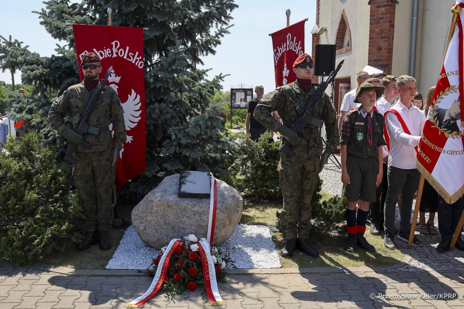 Zdjęcie w galerii na portalu naszwodzislaw.com: Narodowy Dzień Powstań Śląskich. Prezydent Karol Nawrocki w gm. Lubomia wiadomości z regionu