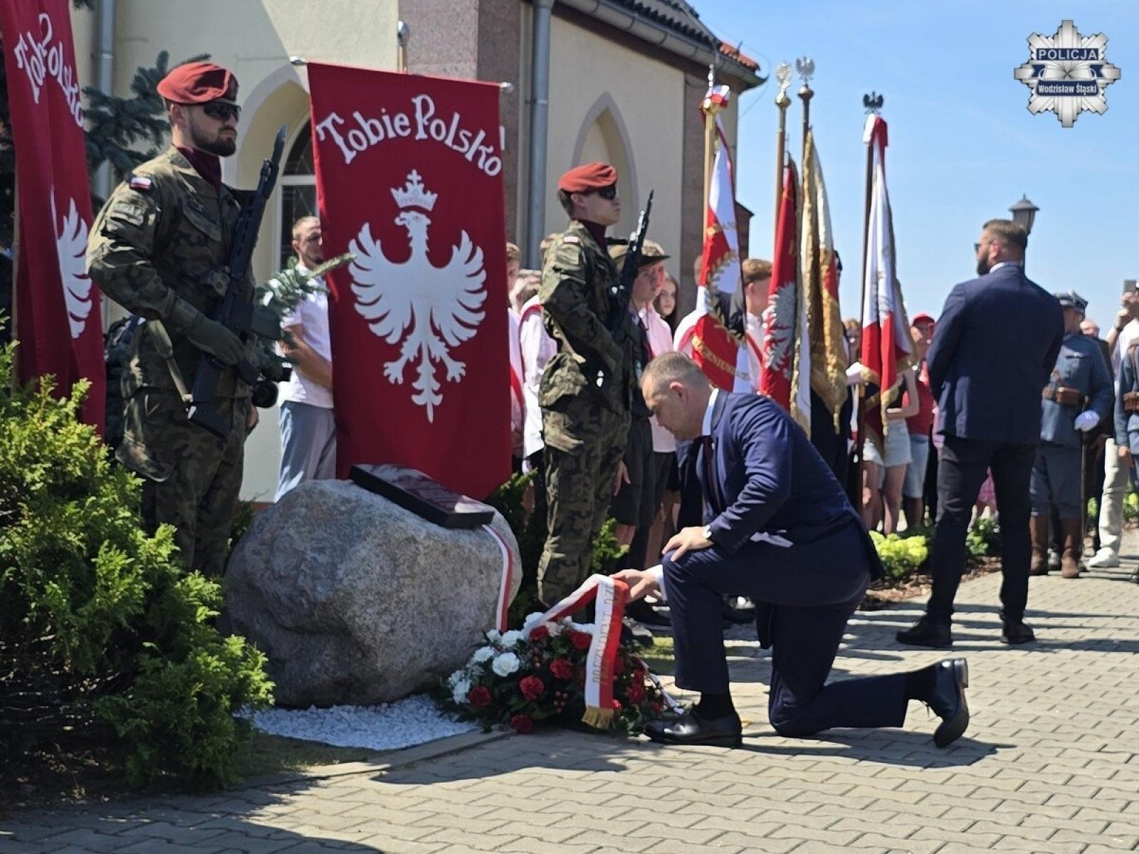 Zdjęcie w galerii na portalu naszwodzislaw.com: Uroczystości w Grabówce z udziałem Prezydenta RP. Policja czuwała nad bezpieczeństwem wizyty wiadomości z regionu
