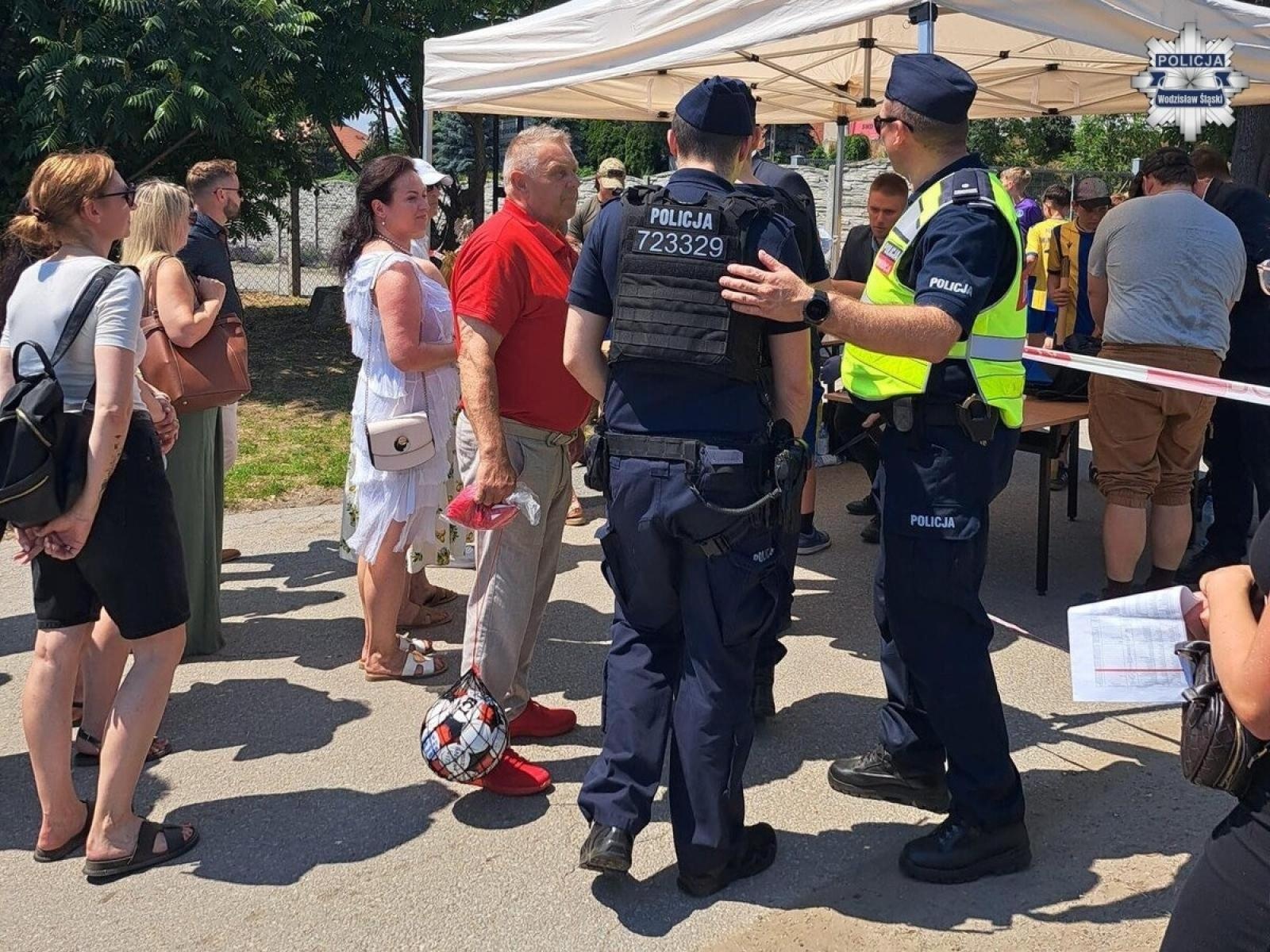 Zdjęcie w galerii na portalu naszwodzislaw.com: Uroczystości w Grabówce z udziałem Prezydenta RP. Policja czuwała nad bezpieczeństwem wizyty wiadomości z regionu