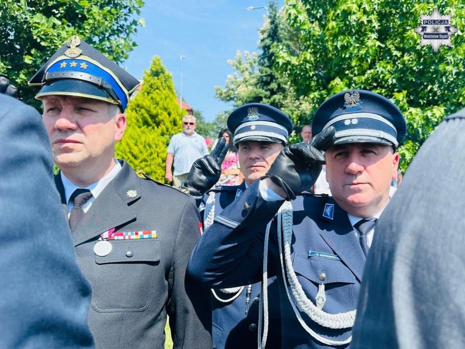 Zdjęcie w galerii na portalu naszwodzislaw.com: Uroczystości w Grabówce z udziałem Prezydenta RP. Policja czuwała nad bezpieczeństwem wizyty wiadomości z regionu