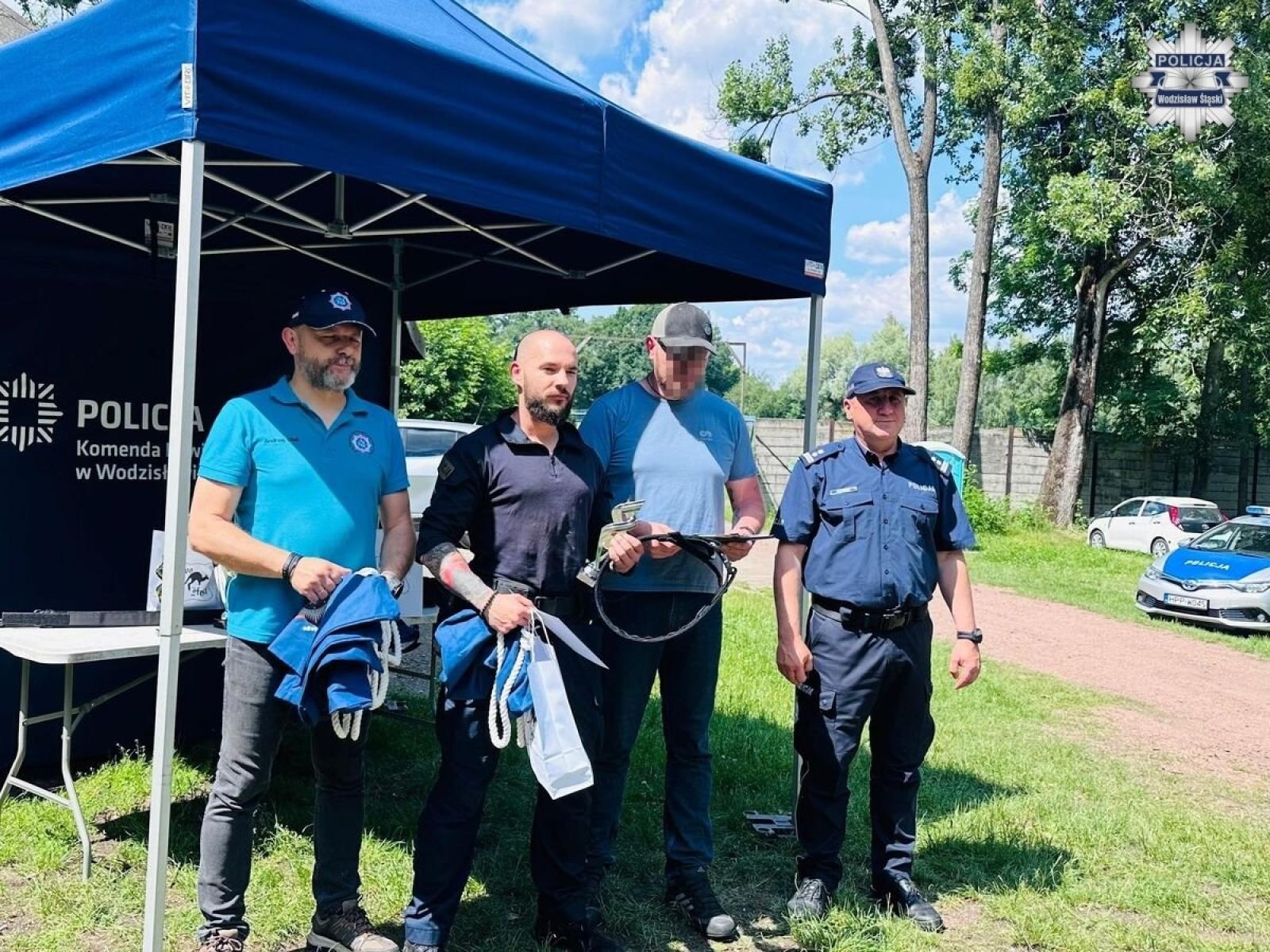 Zdjęcie w galerii na portalu naszwodzislaw.com: Pierwsze takie zawody w Pszowie. Policjanci rywalizowali o Puchar Komendanta Powiatowego Policji wiadomości z regionu