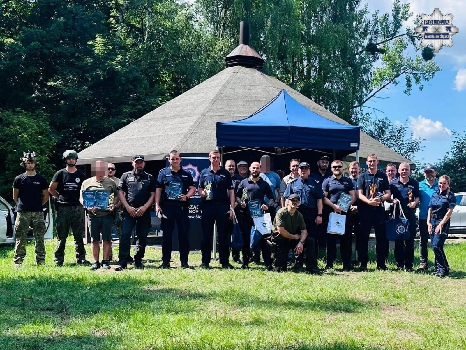 Zdjęcie w galerii na portalu naszwodzislaw.com: Pierwsze takie zawody w Pszowie. Policjanci rywalizowali o Puchar Komendanta Powiatowego Policji wiadomości z regionu