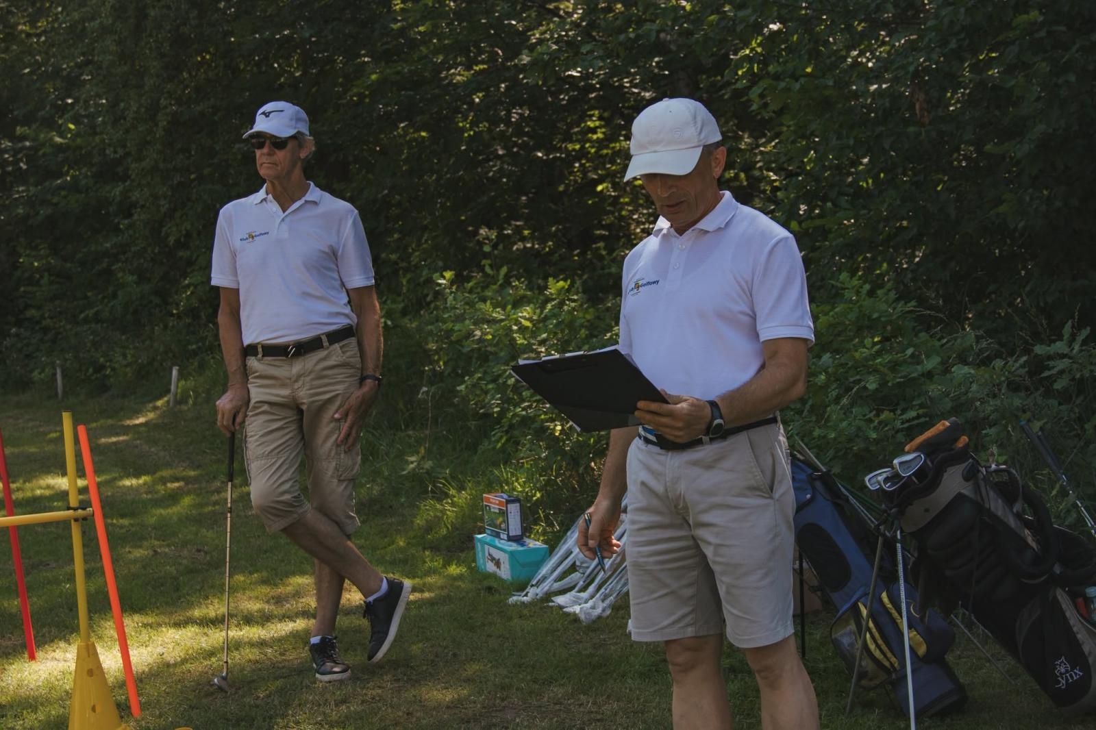 Zdjęcie w galerii na portalu naszwodzislaw.com: Golf zamiast smartfonów. Międzypokoleniowe zajęcia przyciągają młodych wodzisławian wiadomości z regionu