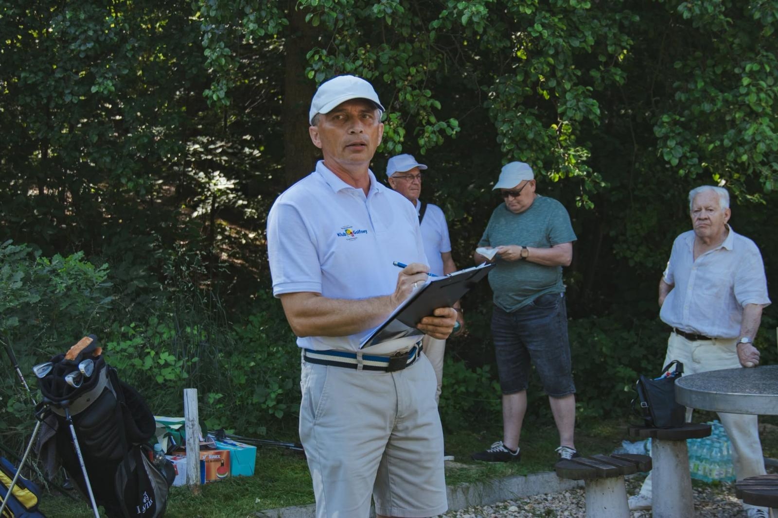 Zdjęcie w galerii na portalu naszwodzislaw.com: Golf zamiast smartfonów. Międzypokoleniowe zajęcia przyciągają młodych wodzisławian wiadomości z regionu