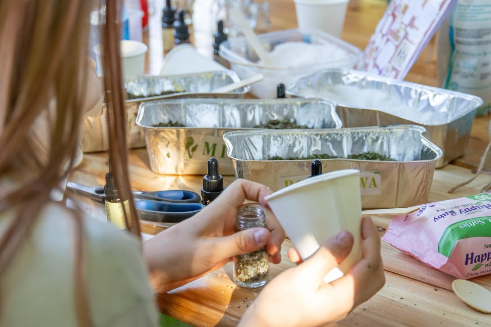 Zdjęcie w galerii na portalu naszwodzislaw.com: Od słowiańskich tradycji po ogniste widowisko. Tak świętowano Noc Świętojańską w Wodzisławiu [FOTO i WIDEO] wiadomości z regionu