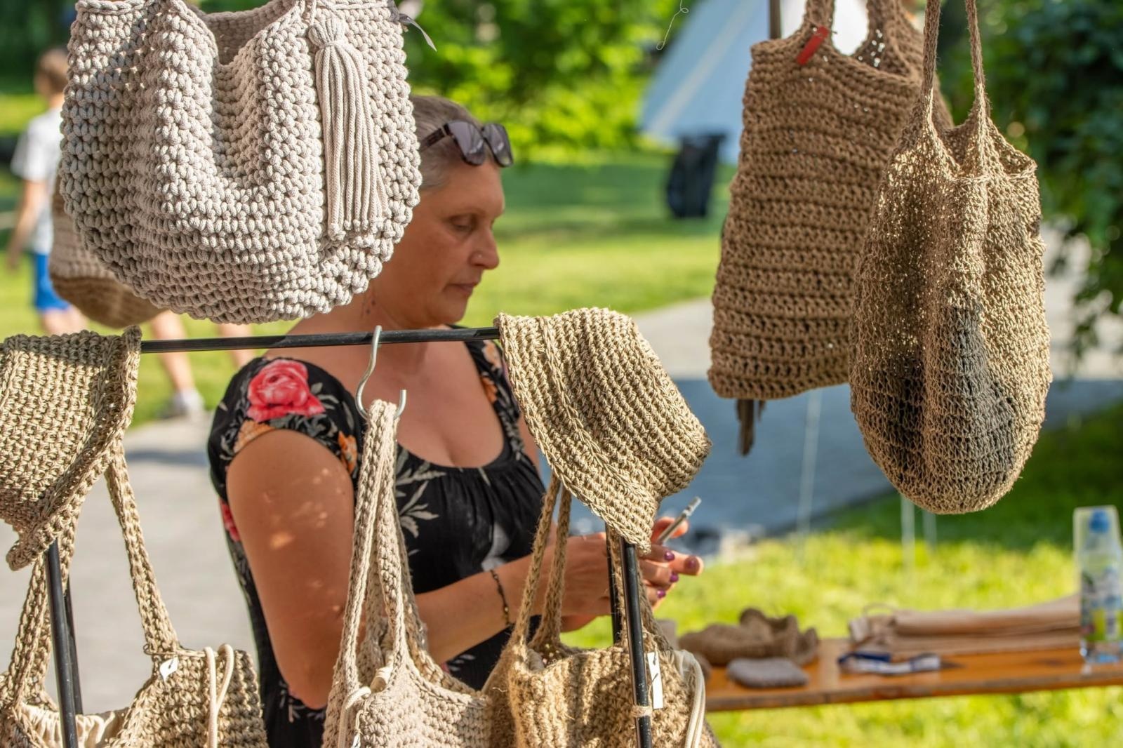 Zdjęcie w galerii na portalu naszwodzislaw.com: Od słowiańskich tradycji po ogniste widowisko. Tak świętowano Noc Świętojańską w Wodzisławiu [FOTO i WIDEO] wiadomości z regionu