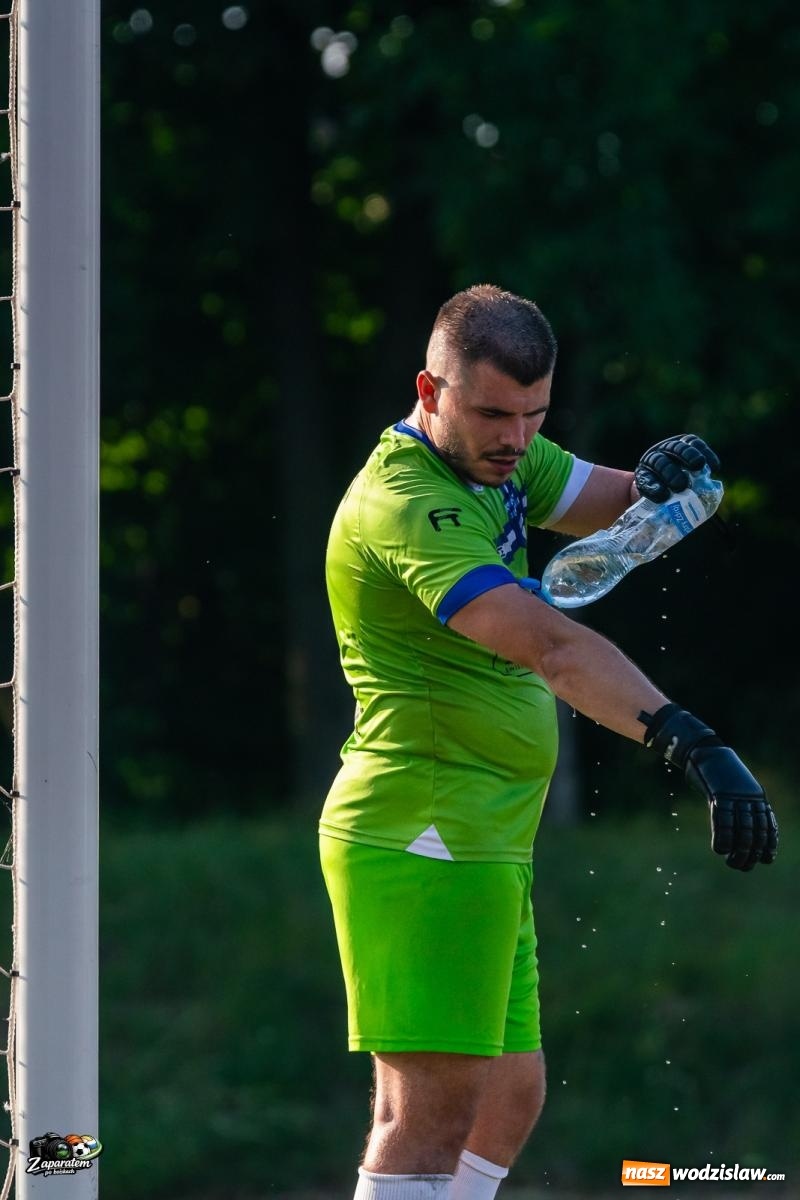 Zdjęcie w galerii na portalu naszwodzislaw.com: Baraż w piekarniku. Naprzód Krzyżkowice rozbił Ocice w finale walki o A klasę [FOTO] wiadomości z regionu