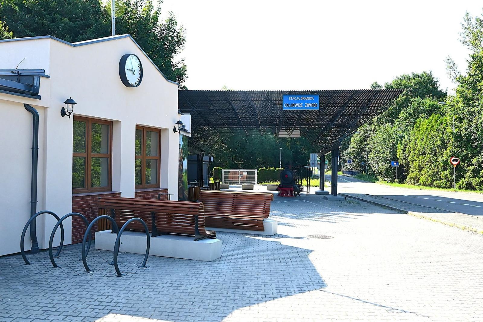 Zdjęcie w galerii na portalu naszwodzislaw.com: Stacja Granica w Gołkowicach oficjalnie otwarta. Dawne przejście zyskało nowe życie wiadomości z regionu