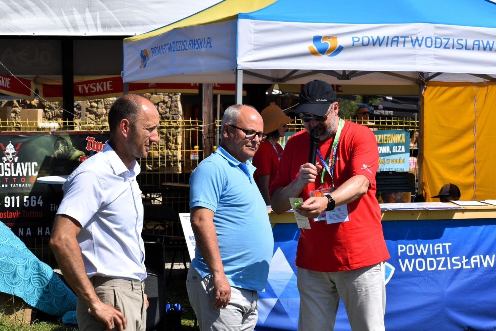 Zdjęcie w galerii na portalu naszwodzislaw.com: Bezpieczne wakacje nad wodą w Olzie. Edukacja i ratownicy w akcji podczas Festiwalu Górnej Odry wiadomości z regionu