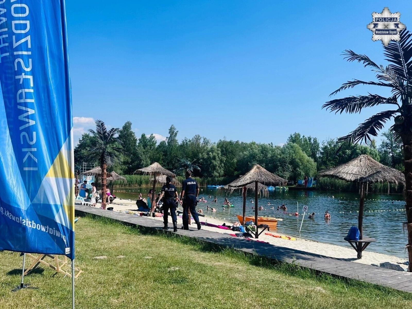 Zdjęcie w galerii na portalu naszwodzislaw.com: Bezpieczne wakacje nad wodą w Olzie. Edukacja i ratownicy w akcji podczas Festiwalu Górnej Odry wiadomości z regionu