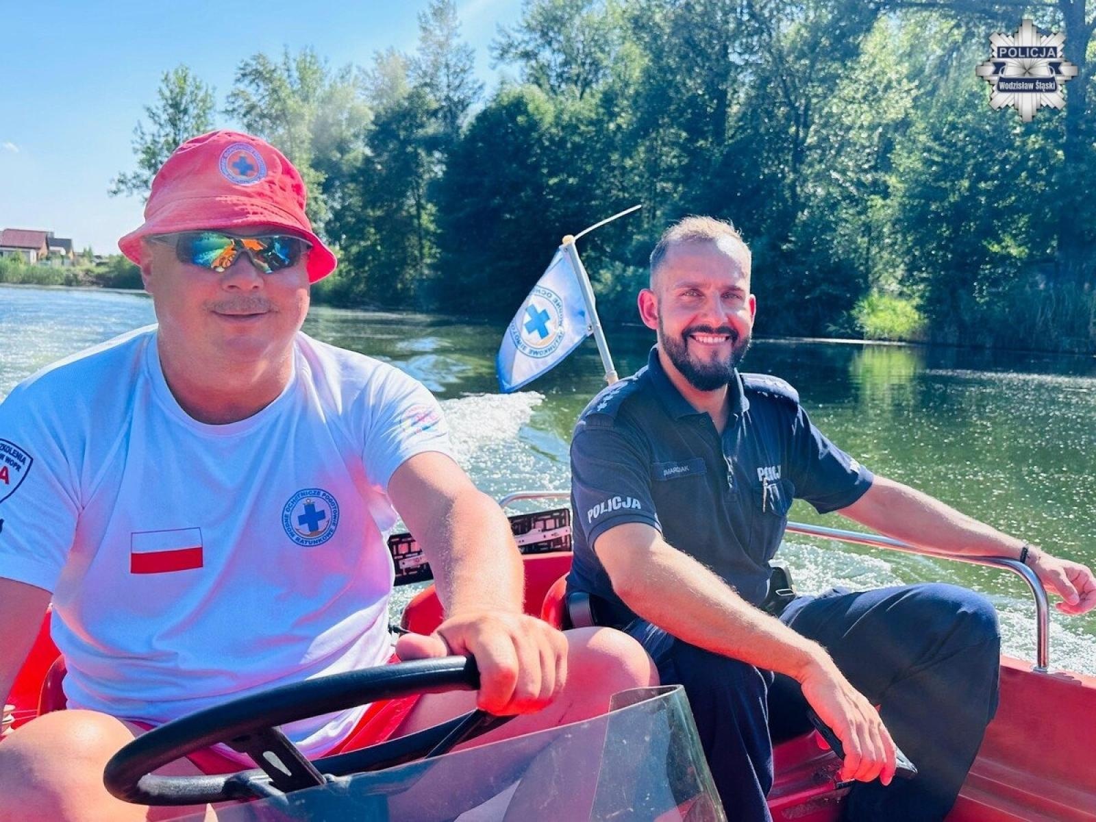 Zdjęcie w galerii na portalu naszwodzislaw.com: Bezpieczne wakacje nad wodą w Olzie. Edukacja i ratownicy w akcji podczas Festiwalu Górnej Odry wiadomości z regionu