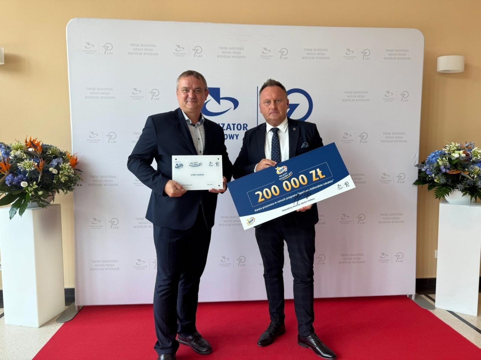 Zdjęcie w galerii na portalu naszwodzislaw.com: 200 tys. zł na nowe boisko przy ZST w Wodzisławiu Śląskim. Jest dofinansowanie wiadomości z regionu