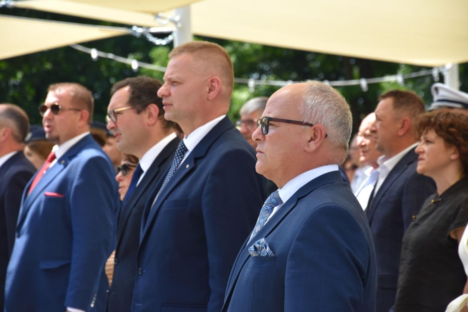 Zdjęcie w galerii na portalu naszwodzislaw.com: Prestiżowe odznaczenia dla liderów edukacji z powiatu wodzisławskiego wiadomości z regionu