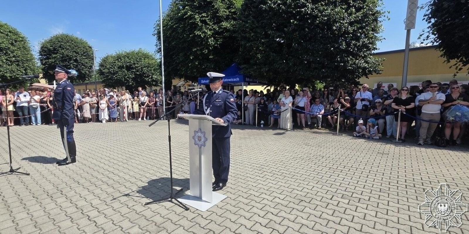 Zdjęcie w galerii na portalu naszwodzislaw.com: Nowi policjanci gotowi do służby. Zakończyli podstawowe szkolenie w Katowicach wiadomości z regionu