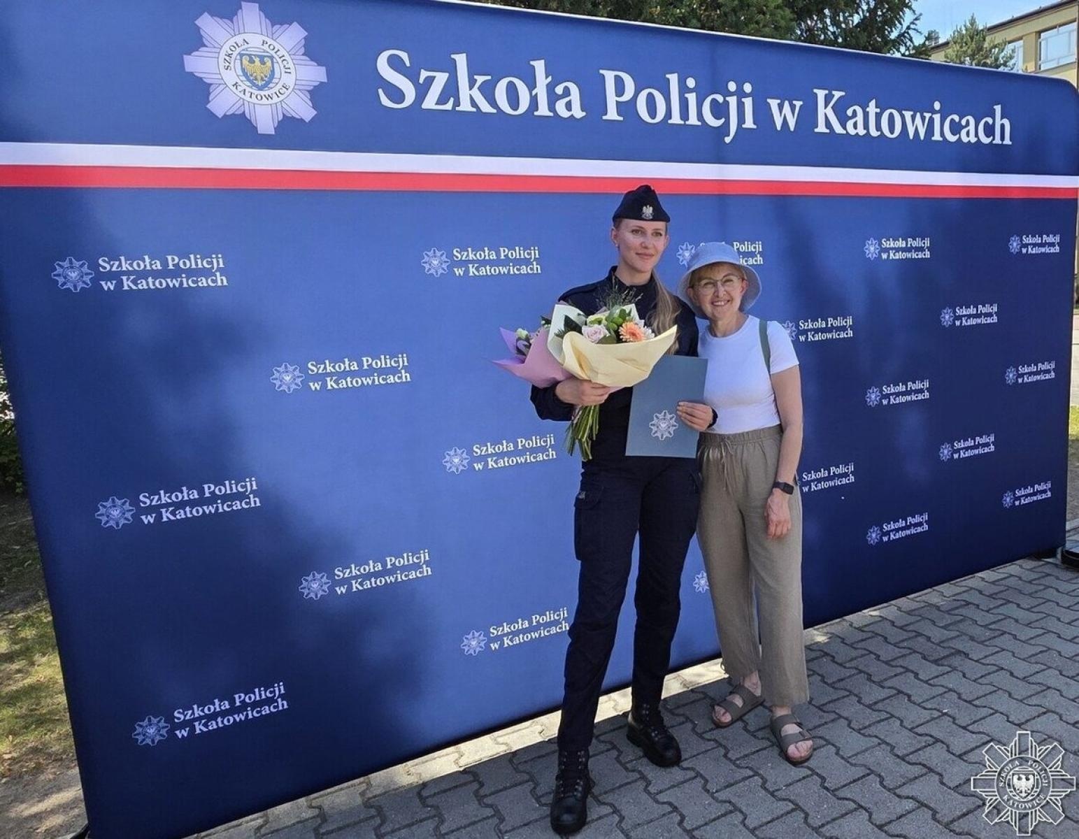 Zdjęcie w galerii na portalu naszwodzislaw.com: Nowi policjanci gotowi do służby. Zakończyli podstawowe szkolenie w Katowicach wiadomości z regionu