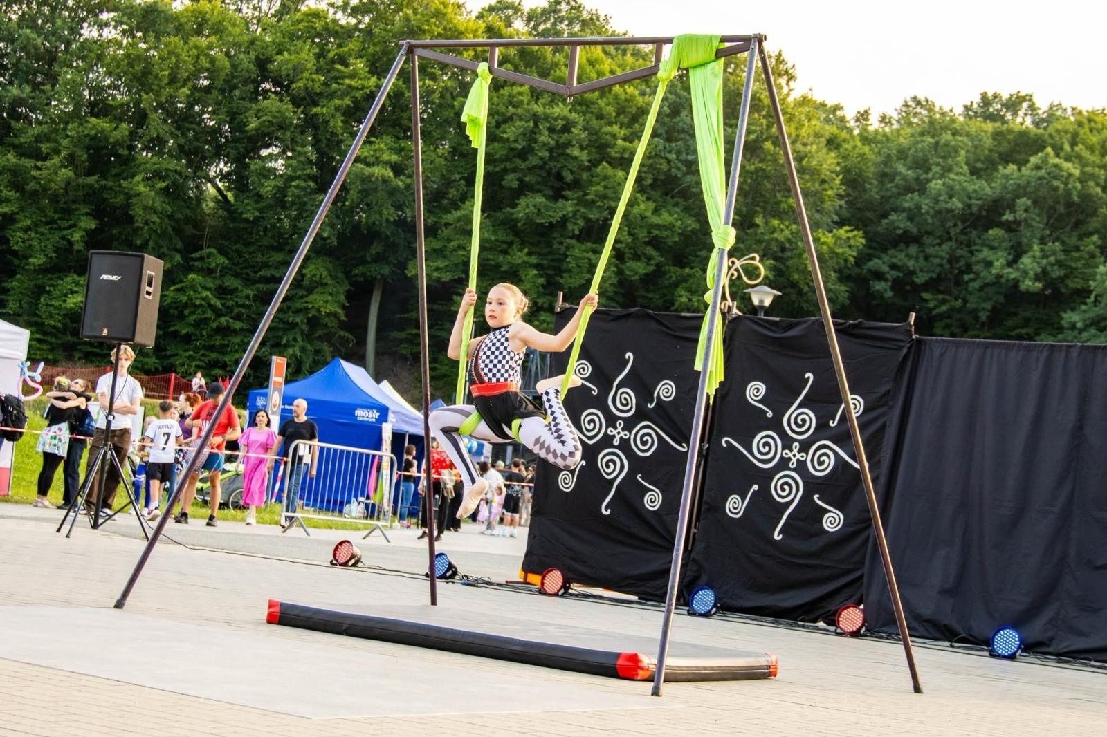 Zdjęcie w galerii na portalu naszwodzislaw.com: Wodzisławski Festiwal Kuglarzy zakończony. Trzy dni pełne sztuki ulicznej i emocji [FOTO] wiadomości z regionu