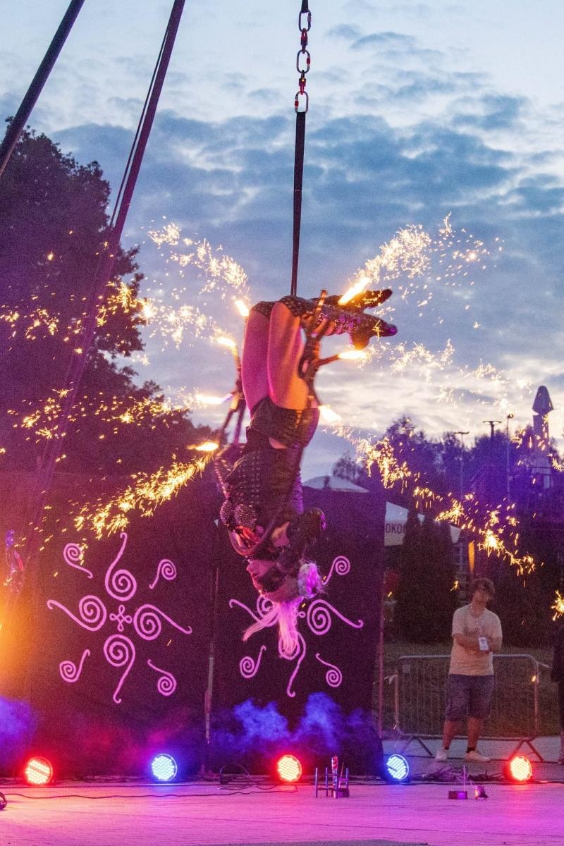 Zdjęcie w galerii na portalu naszwodzislaw.com: Wodzisławski Festiwal Kuglarzy zakończony. Trzy dni pełne sztuki ulicznej i emocji [FOTO] wiadomości z regionu