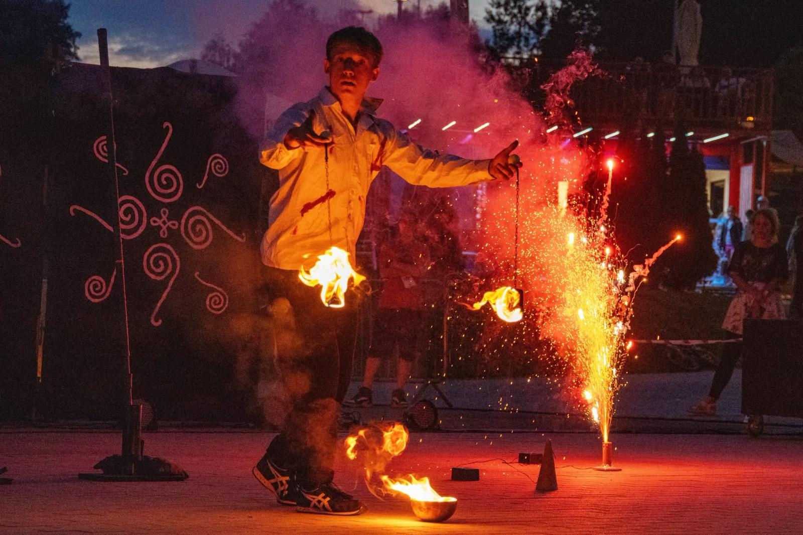 Zdjęcie w galerii na portalu naszwodzislaw.com: Wodzisławski Festiwal Kuglarzy zakończony. Trzy dni pełne sztuki ulicznej i emocji [FOTO] wiadomości z regionu