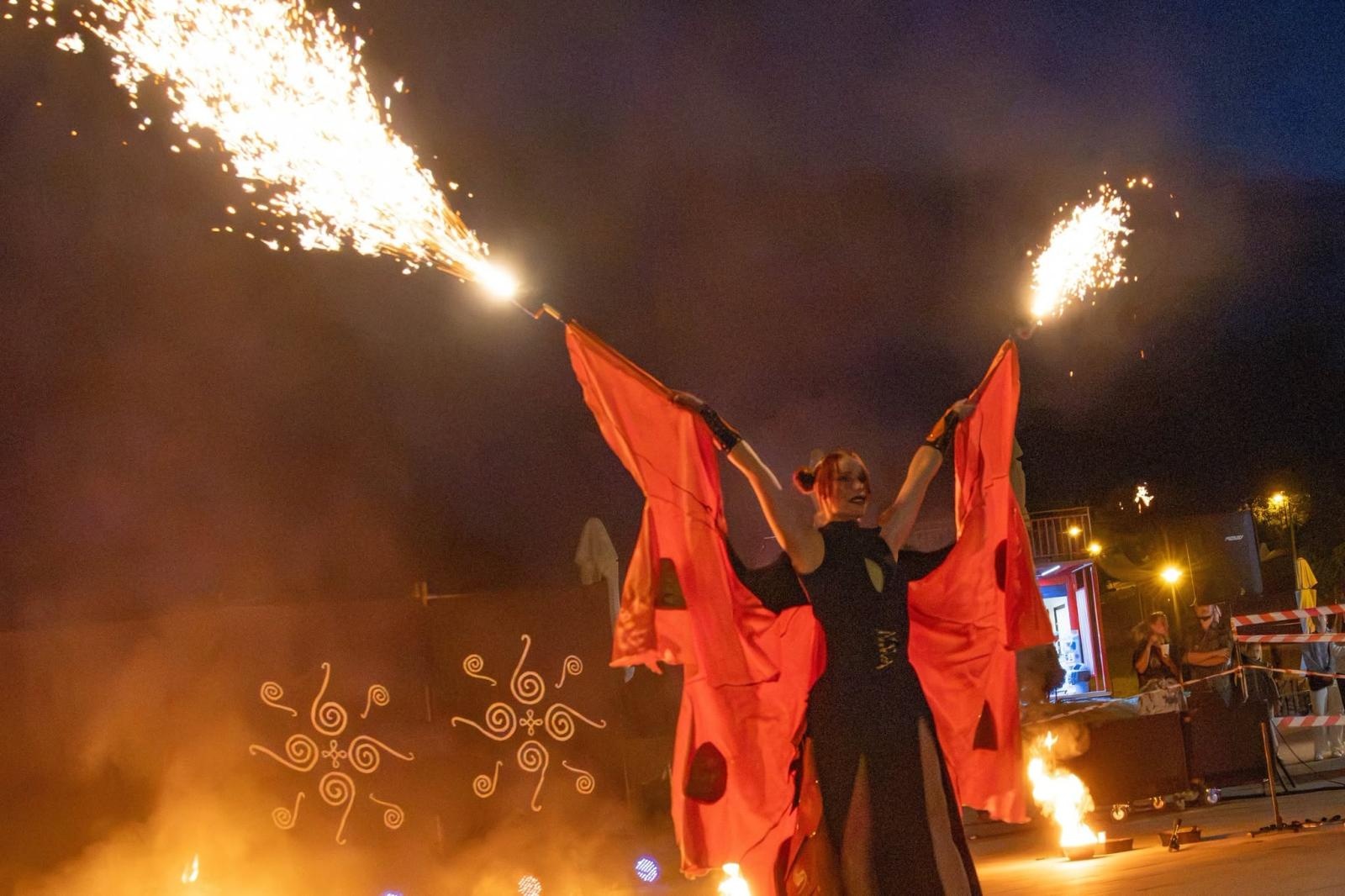Zdjęcie w galerii na portalu naszwodzislaw.com: Wodzisławski Festiwal Kuglarzy zakończony. Trzy dni pełne sztuki ulicznej i emocji [FOTO] wiadomości z regionu
