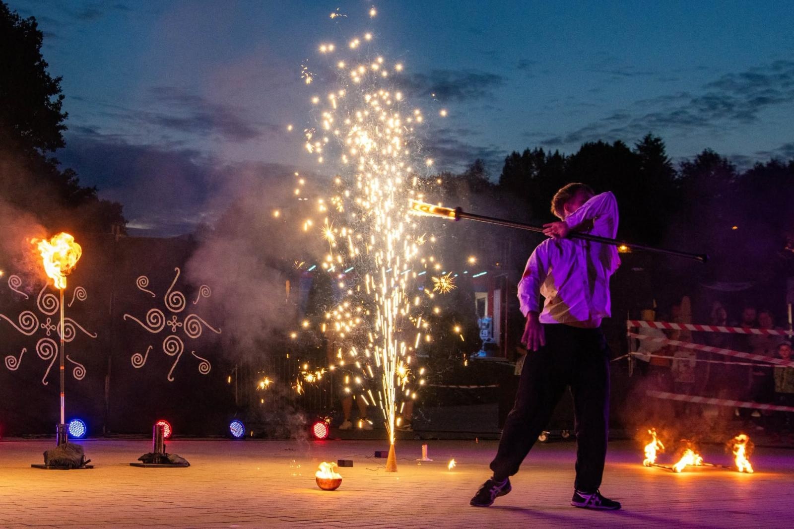 Zdjęcie w galerii na portalu naszwodzislaw.com: Wodzisławski Festiwal Kuglarzy zakończony. Trzy dni pełne sztuki ulicznej i emocji [FOTO] wiadomości z regionu