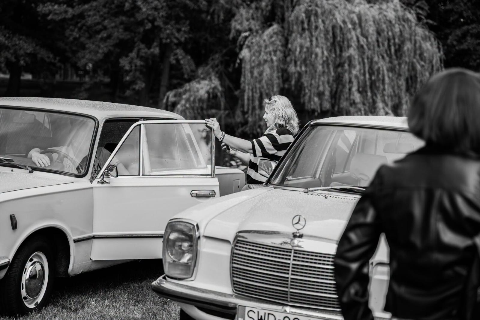 Zdjęcie w galerii na portalu naszwodzislaw.com: Winyle, saturator i muzyka sprzed lat. Park Zamkowy zamienił się w kapsułę czasu wiadomości z regionu