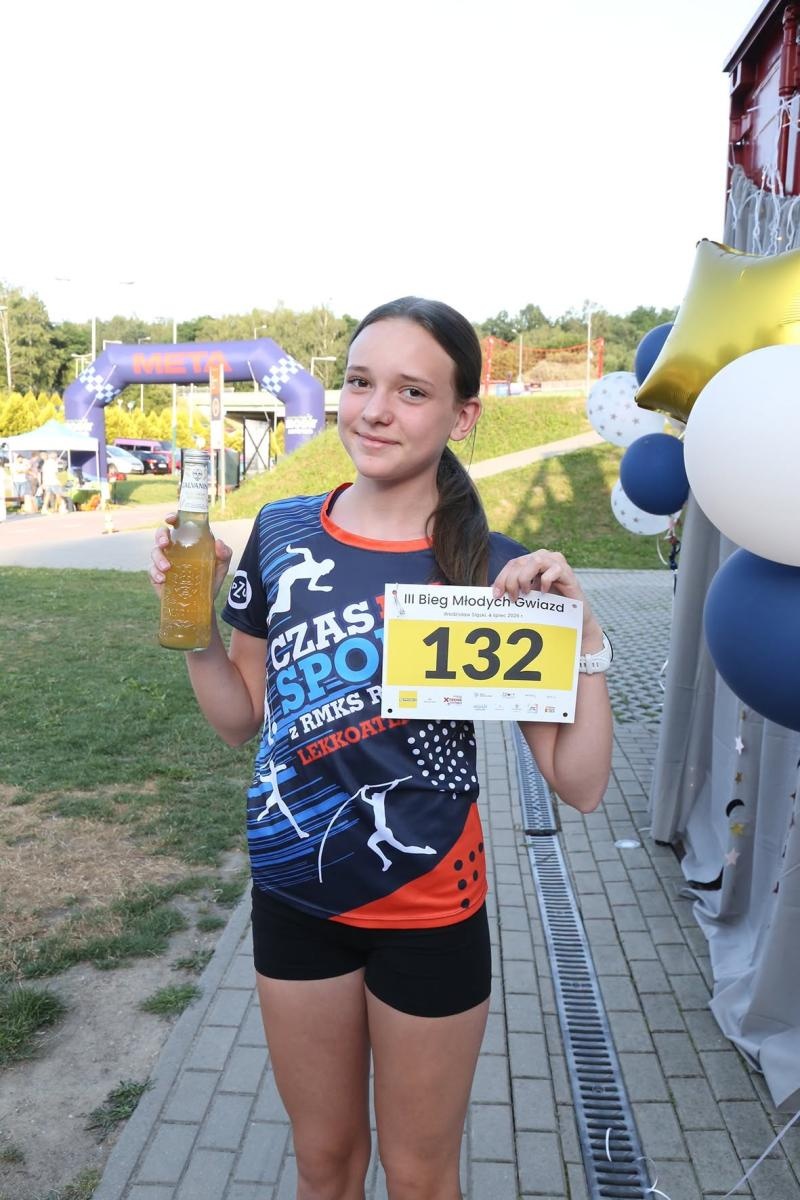 Zdjęcie w galerii na portalu naszwodzislaw.com: Noc pełna emocji i sportowej rywalizacji. XII ERIGO Nocny Bieg z Gwiazdami przeszedł do historii [FOTO] wiadomości z regionu