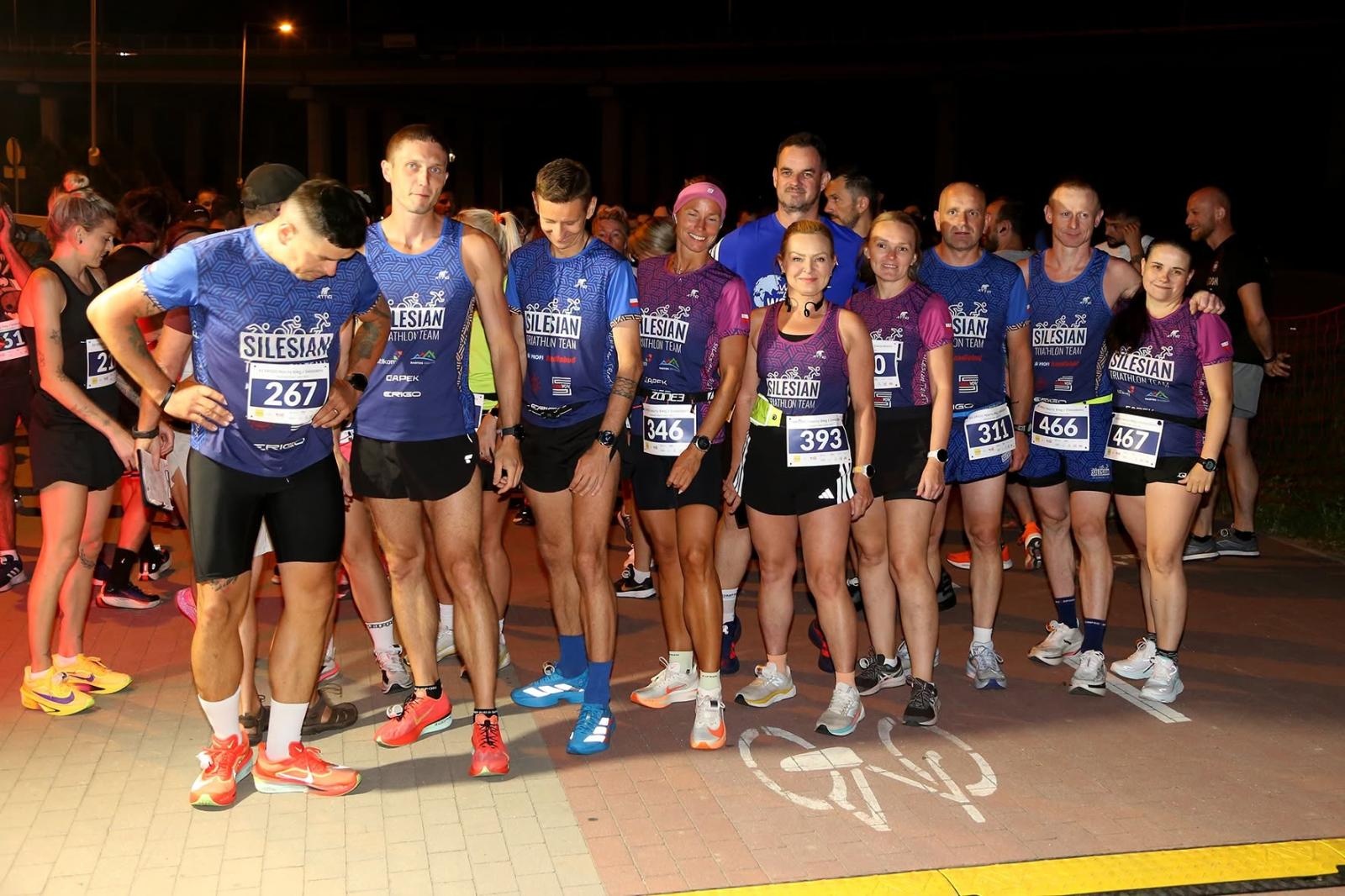 Zdjęcie w galerii na portalu naszwodzislaw.com: Noc pełna emocji i sportowej rywalizacji. XII ERIGO Nocny Bieg z Gwiazdami przeszedł do historii [FOTO] wiadomości z regionu