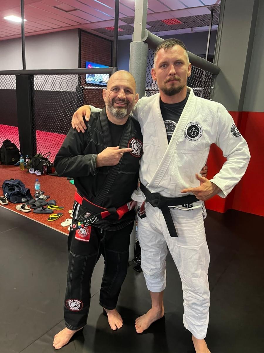 Zdjęcie w galerii na portalu naszwodzislaw.com: Historyczny trening dla KS Stein Academy. Zawodnicy trenowali z legendą rodu Gracie wiadomości z regionu