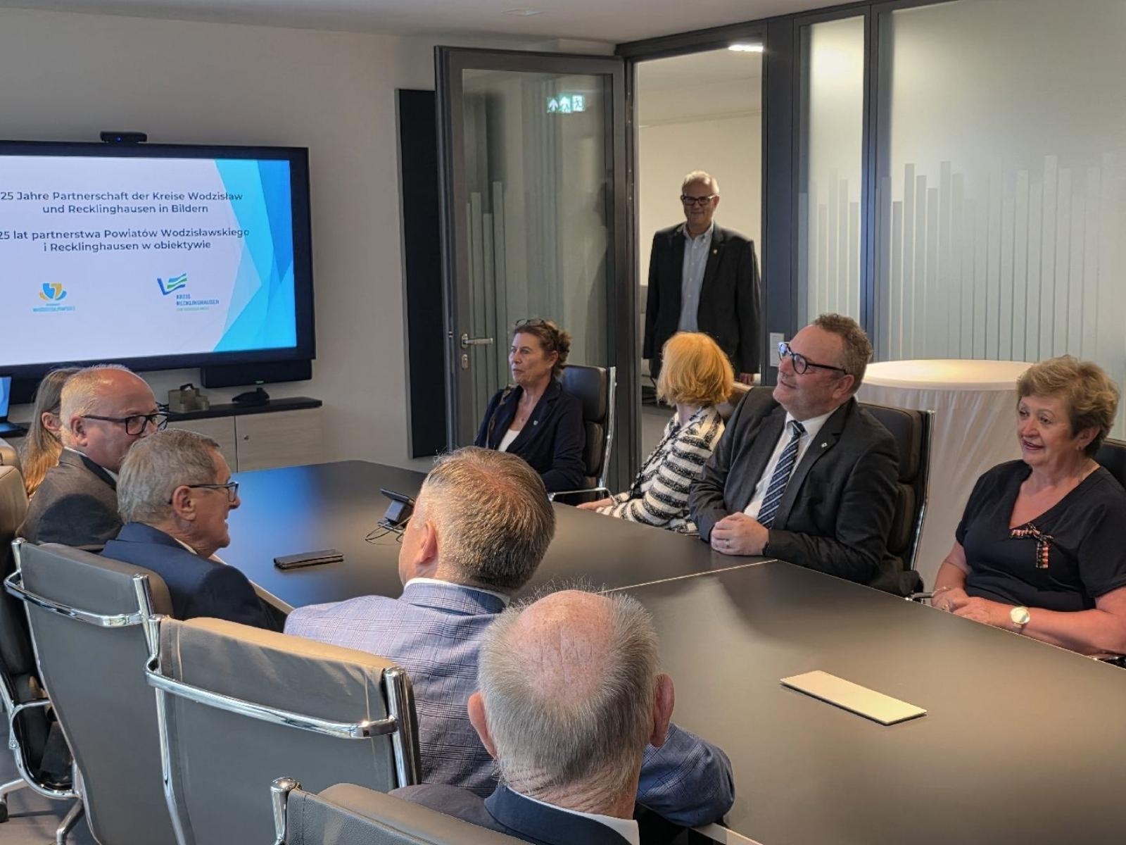 Zdjęcie w galerii na portalu naszwodzislaw.com: 25 lat partnerstwa i nowy rozdział współpracy. Powiat Wodzisławski podpisał ważną umowę w Niemczech wiadomości z regionu