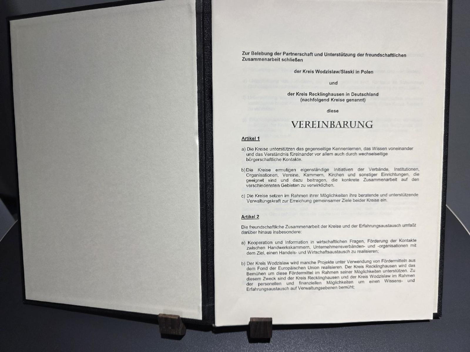 Zdjęcie w galerii na portalu naszwodzislaw.com: 25 lat partnerstwa i nowy rozdział współpracy. Powiat Wodzisławski podpisał ważną umowę w Niemczech wiadomości z regionu