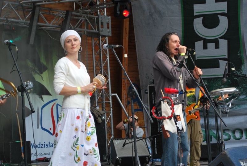 Zdjęcie w galerii na portalu naszwodzislaw.com: Ochy i achy nad festiwalem wiadomości z regionu