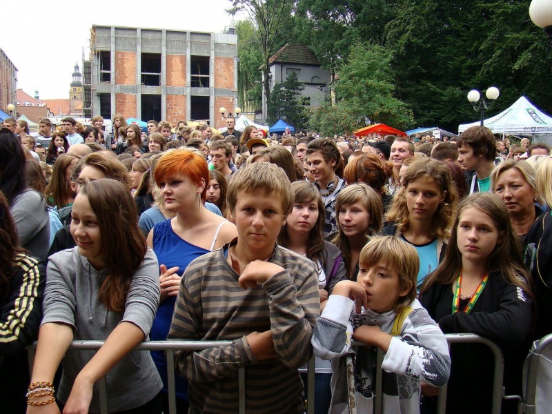 Zdjęcie w galerii na portalu naszwodzislaw.com: Ochy i achy nad festiwalem wiadomości z regionu