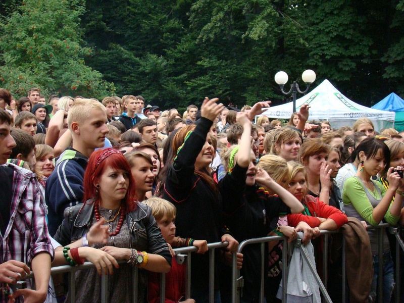 Zdjęcie w galerii na portalu naszwodzislaw.com: Ochy i achy nad festiwalem wiadomości z regionu