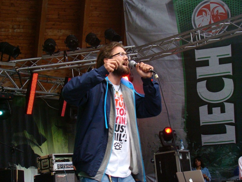 Zdjęcie w galerii na portalu naszwodzislaw.com: Ochy i achy nad festiwalem wiadomości z regionu