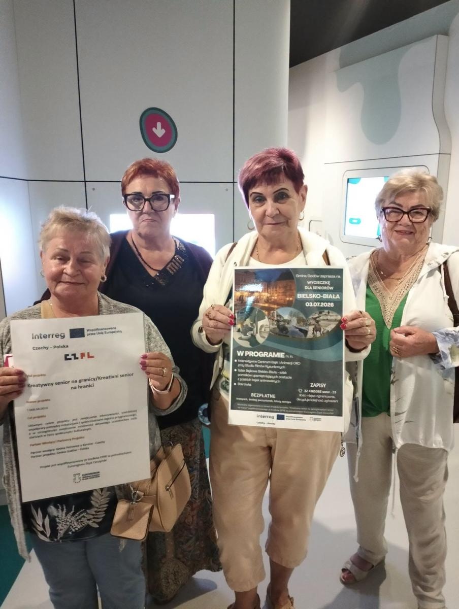 Zdjęcie w galerii na portalu naszwodzislaw.com: Reksio, Bolek i Lolek znów ożyli. Seniorzy z Polski i Czech odbyli sentymentalną podróż do dzieciństwa wiadomości z regionu