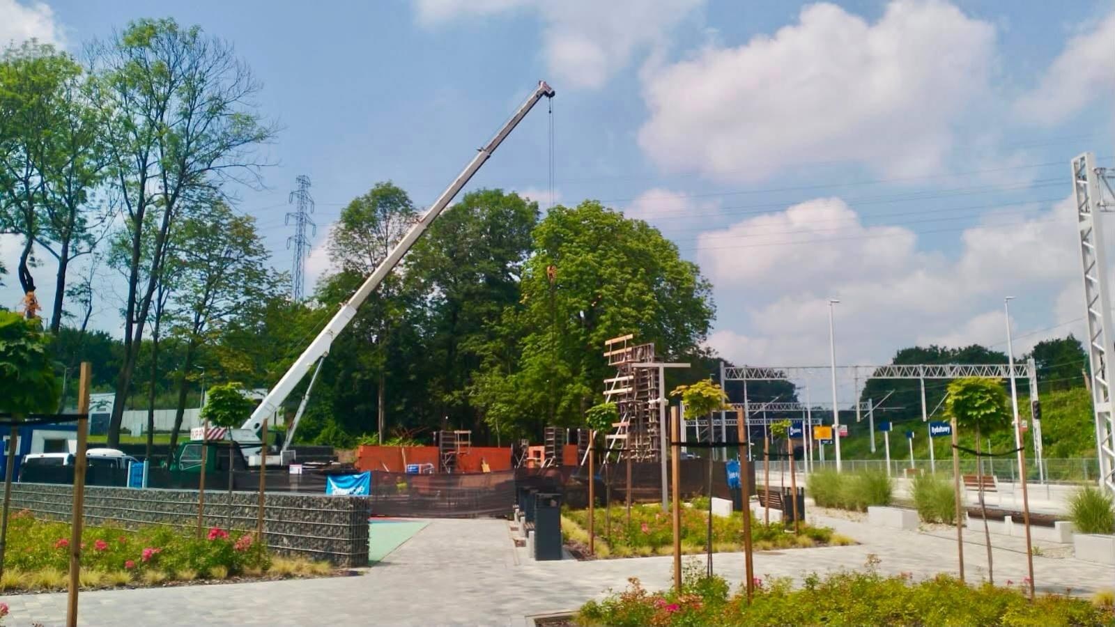 Zdjęcie w galerii na portalu naszwodzislaw.com: Tak rośnie nowe centrum przesiadkowe w Rydułtowach. Budynek nabiera kształtów wiadomości z regionu