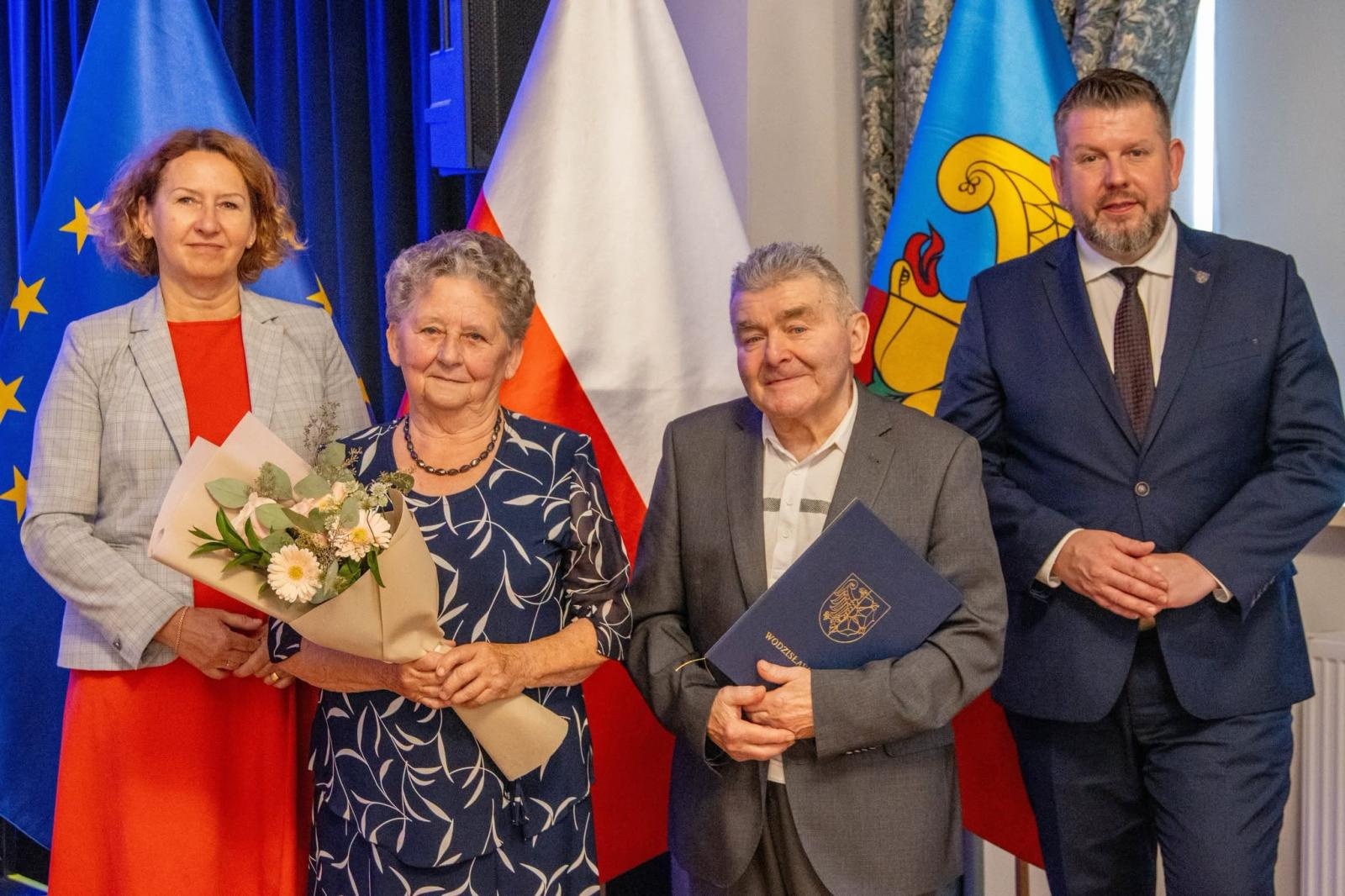 Zdjęcie w galerii na portalu naszwodzislaw.com: Łączy ich nawet 65 lat małżeństwa. Wyjątkowa uroczystość w Wodzisławiu Śląskim [FOTO] wiadomości z regionu