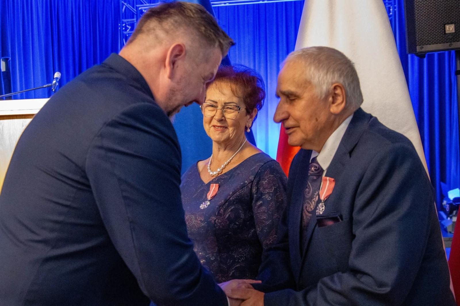 Zdjęcie w galerii na portalu naszwodzislaw.com: Łączy ich nawet 65 lat małżeństwa. Wyjątkowa uroczystość w Wodzisławiu Śląskim [FOTO] wiadomości z regionu