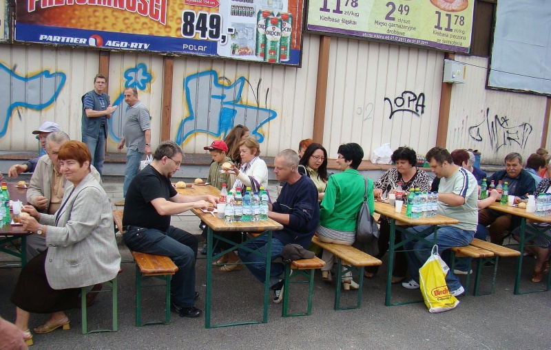 Zdjęcie w galerii na portalu naszwodzislaw.com: Z pompą otworzyli drogę wiadomości z regionu