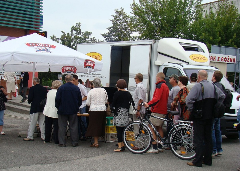 Zdjęcie w galerii na portalu naszwodzislaw.com: Z pompą otworzyli drogę wiadomości z regionu