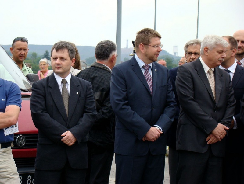 Zdjęcie w galerii na portalu naszwodzislaw.com: Z pompą otworzyli drogę wiadomości z regionu