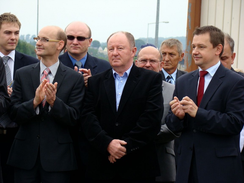 Zdjęcie w galerii na portalu naszwodzislaw.com: Z pompą otworzyli drogę wiadomości z regionu