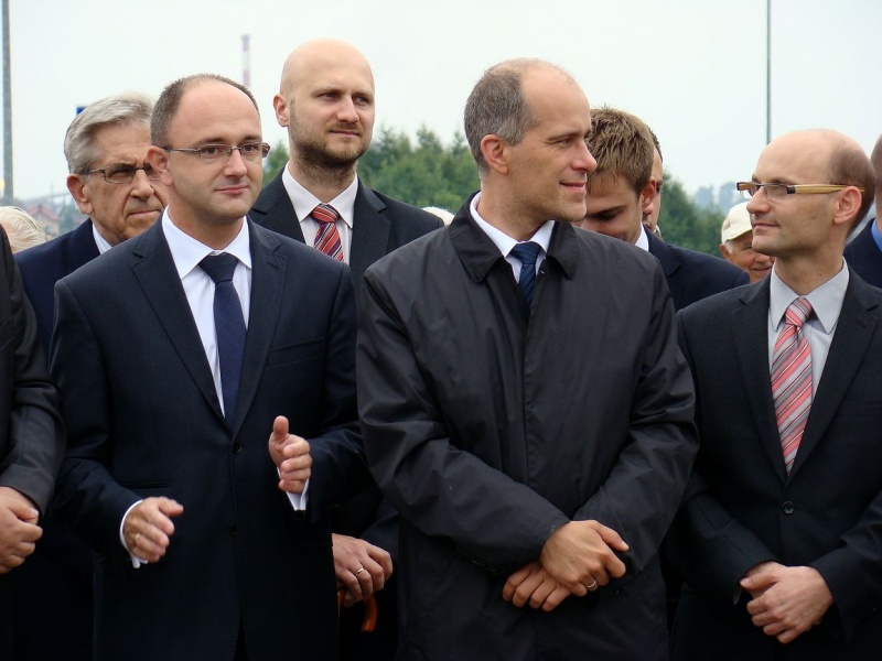 Zdjęcie w galerii na portalu naszwodzislaw.com: Z pompą otworzyli drogę wiadomości z regionu