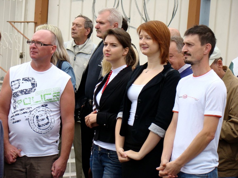 Zdjęcie w galerii na portalu naszwodzislaw.com: Z pompą otworzyli drogę wiadomości z regionu