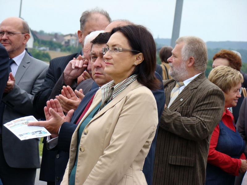 Zdjęcie w galerii na portalu naszwodzislaw.com: Z pompą otworzyli drogę wiadomości z regionu