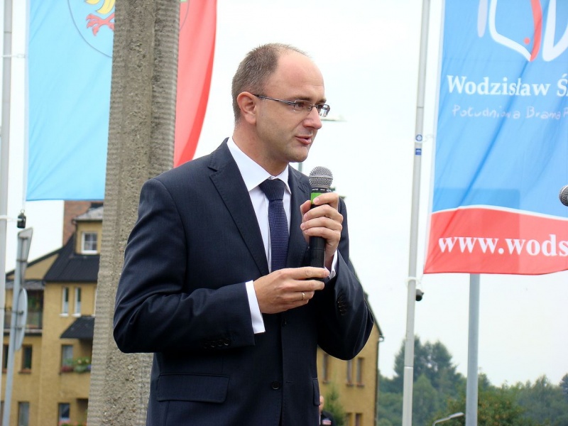 Zdjęcie w galerii na portalu naszwodzislaw.com: Z pompą otworzyli drogę wiadomości z regionu