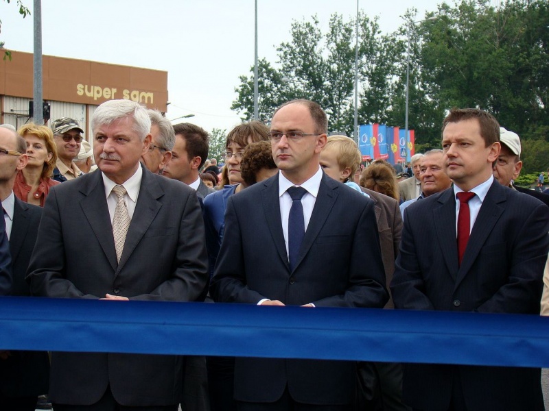 Zdjęcie w galerii na portalu naszwodzislaw.com: Z pompą otworzyli drogę wiadomości z regionu