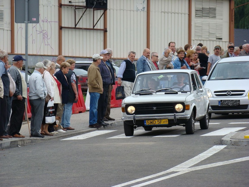 Zdjęcie w galerii na portalu naszwodzislaw.com: Z pompą otworzyli drogę wiadomości z regionu