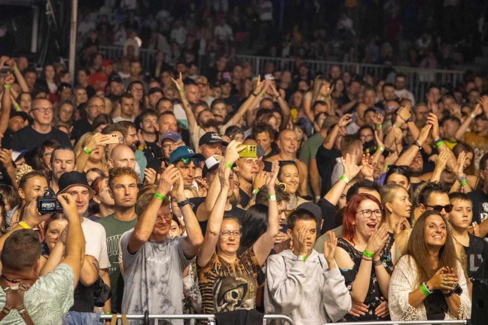 Zdjęcie w galerii na portalu naszwodzislaw.com: Reggae ponownie opanowało Wodzisław. Tysiące fanów na festiwalu Najcieplejsze Miejsce na Ziemi [FOTO] wiadomości z regionu