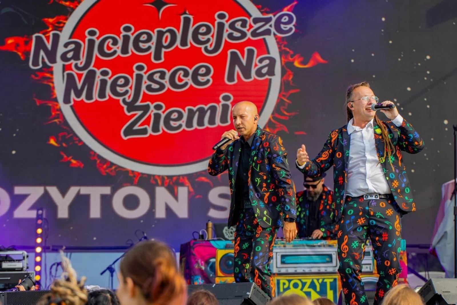 Zdjęcie w galerii na portalu naszwodzislaw.com: Reggae ponownie opanowało Wodzisław. Tysiące fanów na festiwalu Najcieplejsze Miejsce na Ziemi [FOTO] wiadomości z regionu